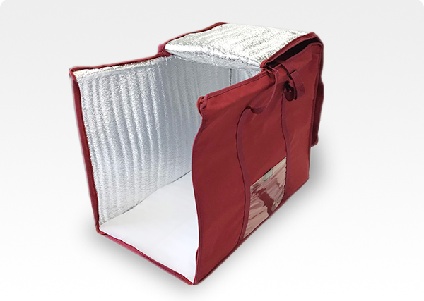 独自開発の保温・保冷バッグを採用！