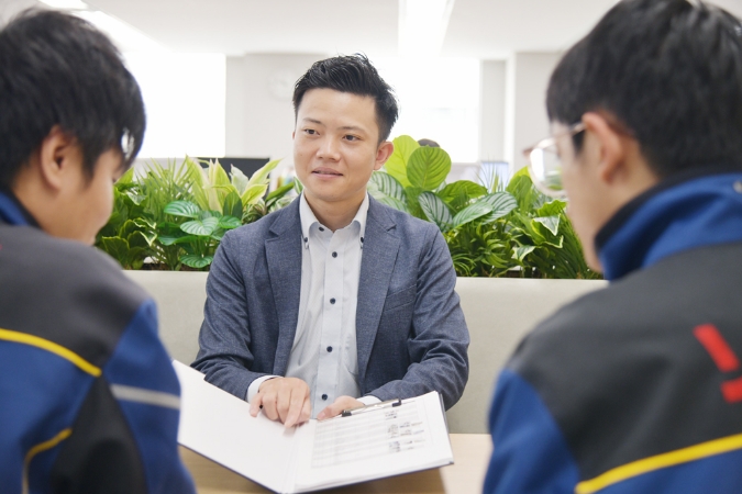 「出社」の様子