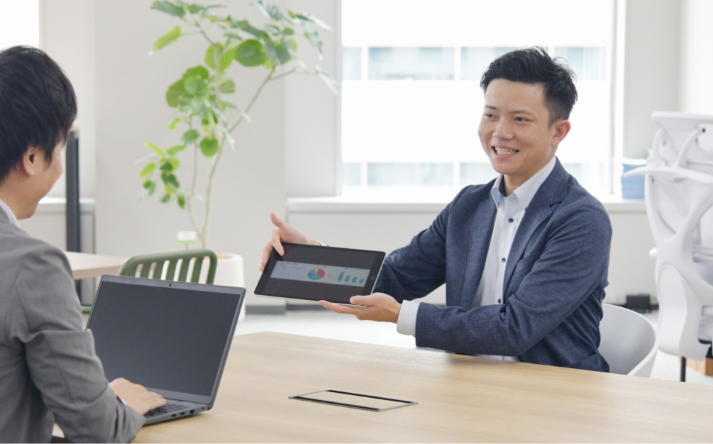 営業の仕事風景